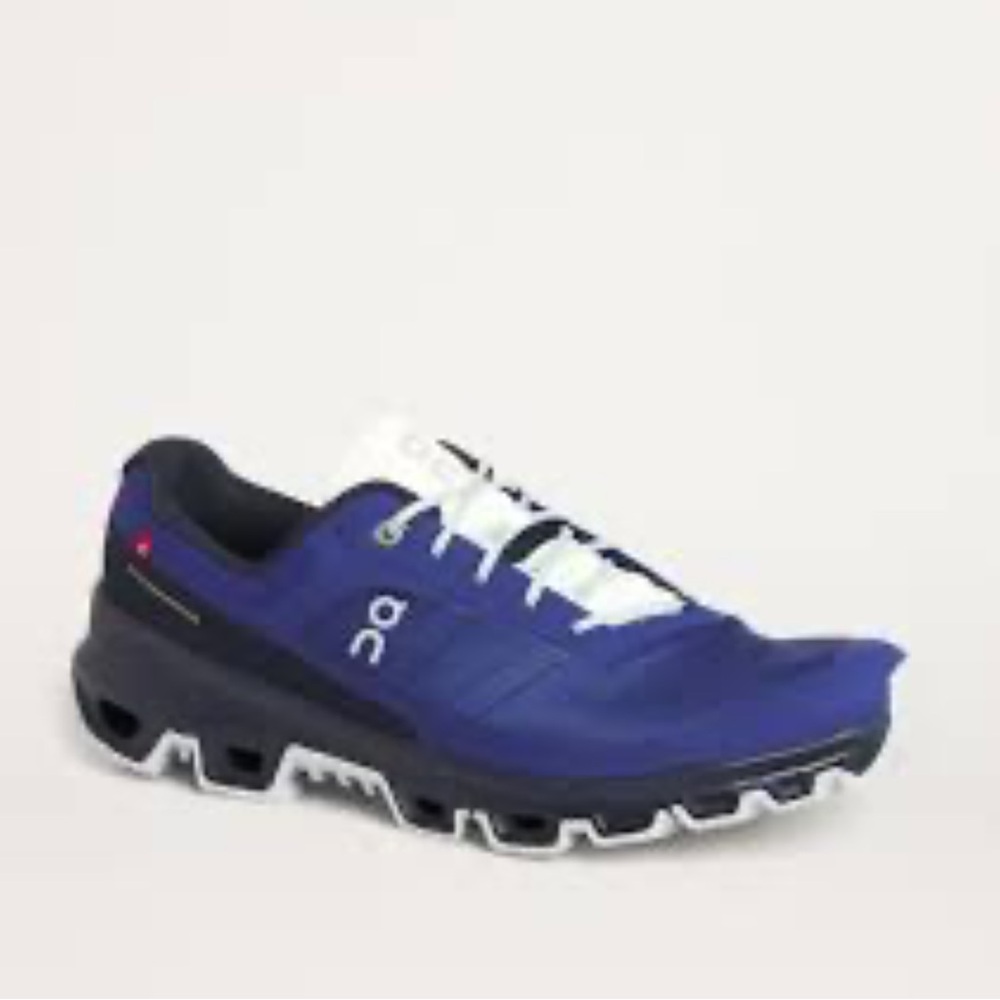 ON Cloudventure Sneakers